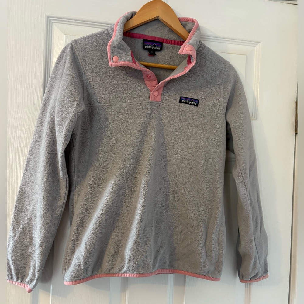 Patagonia Pink and Gray Fleece Pull Over